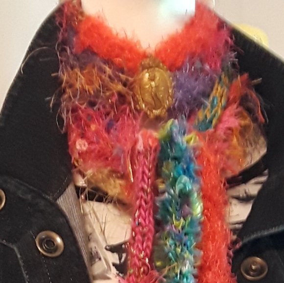 Handmade Scarf - Picture 8 of 9